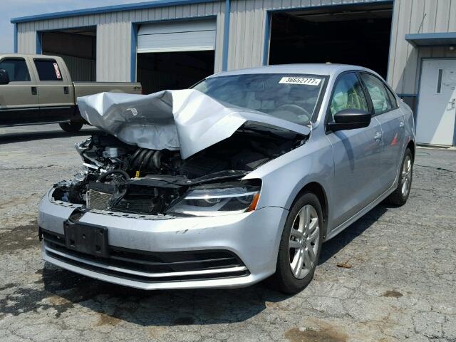 3VW2K7AJ4FM230856 - 2015 VOLKSWAGEN JETTA BASE SILVER photo 2