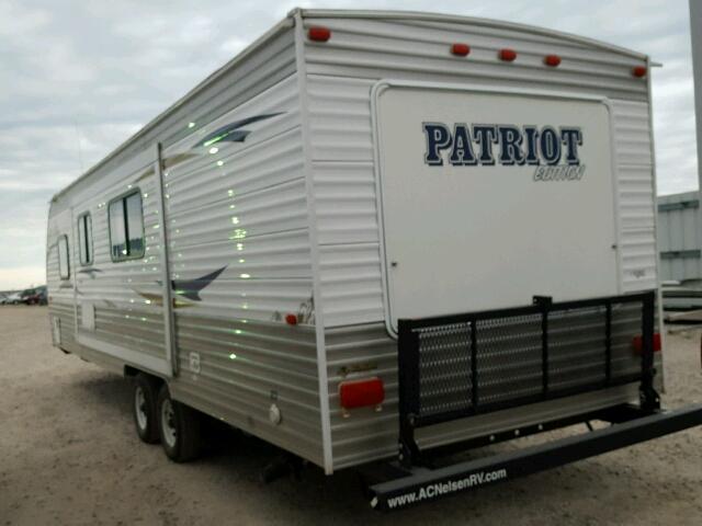 4X4TCKD29BK013343 - 2011 WILDWOOD PATRIOT WHITE photo 3