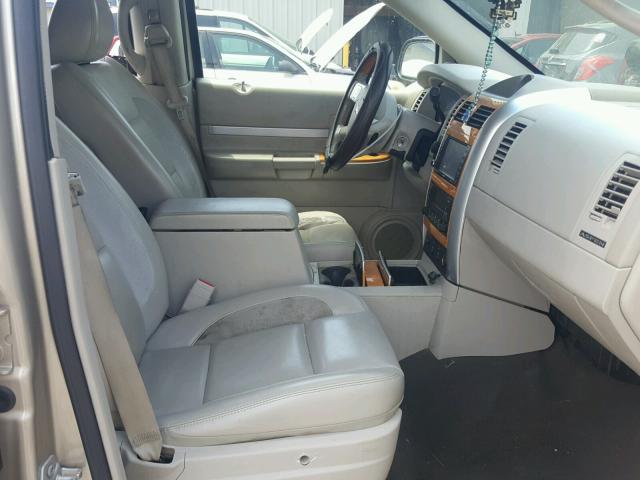 1A8HW58278F112008 - 2008 CHRYSLER ASPEN LIMI 米色 照片 5