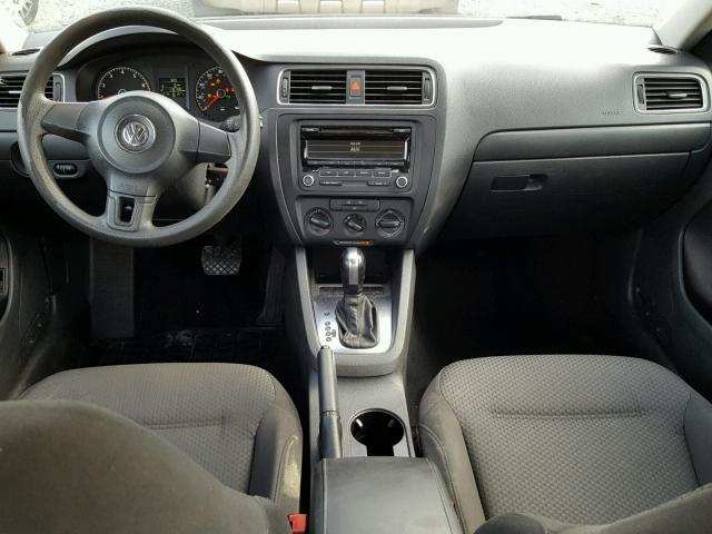 3VW2K7AJ3DM272531 - 2013 VOLKSWAGEN JETTA BASE 灰色 照片 9