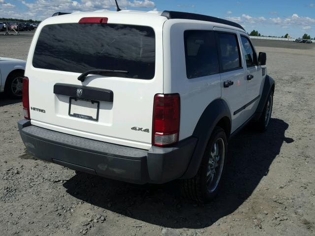 1D8GU28KX7W532630 - 2007 DODGE NITRO SXT WHITE photo 4