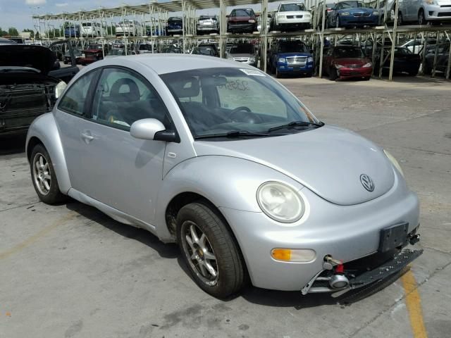 3VWCP21C41M446547 - 2001 VOLKSWAGEN NEW BEETLE 银色 照片 1