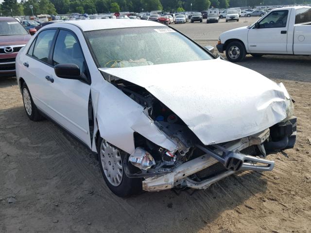 1HGCM561X4A028095 - 2004 HONDA ACCORD DX WHITE photo 1