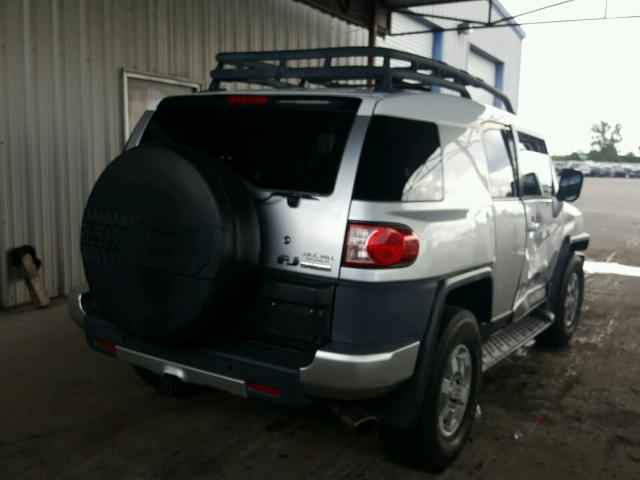 JTEBU11F870007175 - 2007 TOYOTA FJ CRUISER SILVER photo 4