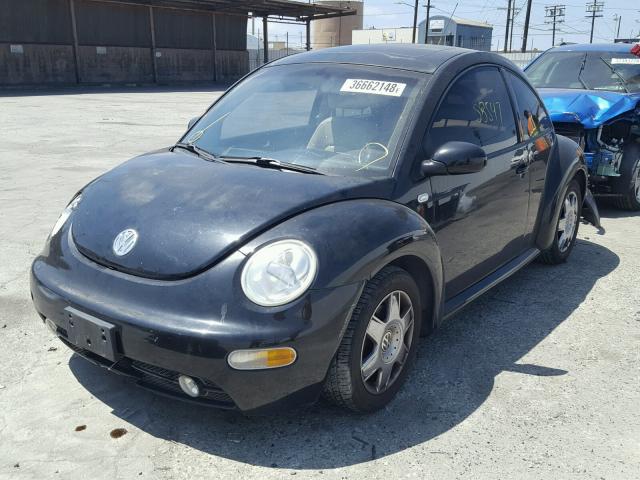 3VWDD21C82M405496 - 2002 VOLKSWAGEN NEW BEETLE შავი ფოტო 2