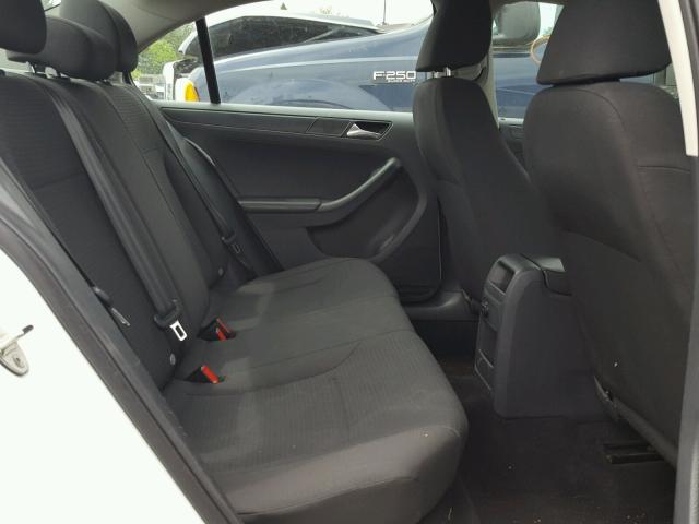 3VW2K7AJ7FM330420 - 2015 VOLKSWAGEN JETTA BASE Սպիտակ լուսանկար 6