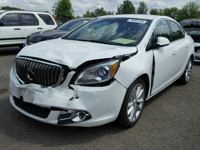 1G4PR5SK3G4144365 - 2016 BUICK VERANO CON WHITE photo 2