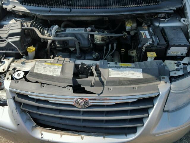 2A4GP54LX6R915331 - 2006 CHRYSLER TOWN & COU SILVER photo 7