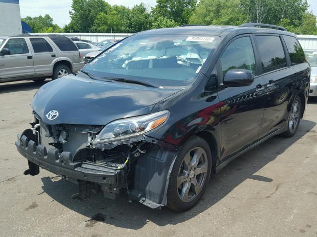 5TDXZ3DC4HS792009 - 2017 TOYOTA SIENNA SE BLUE photo 2