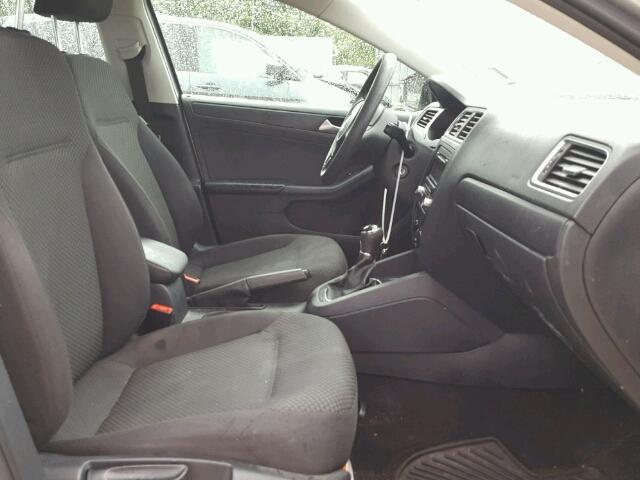 3VW1K7AJ7EM402033 - 2014 VOLKSWAGEN JETTA BASE 银色 照片 5