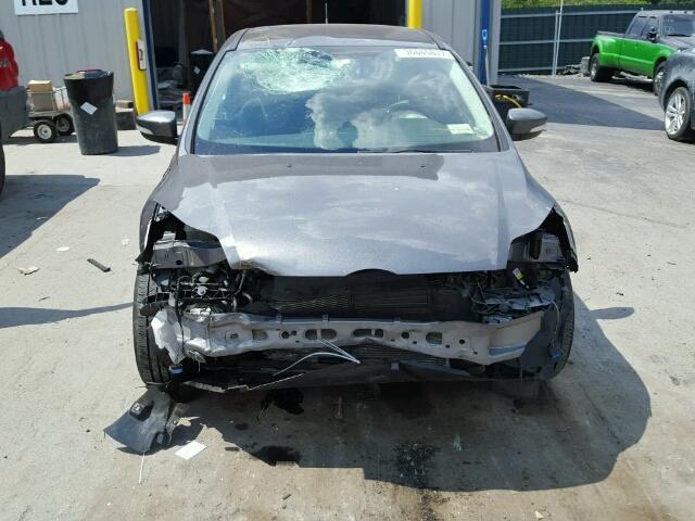 1FADP3F20EL418254 - 2014 FORD FOCUS SE GRAY photo 9