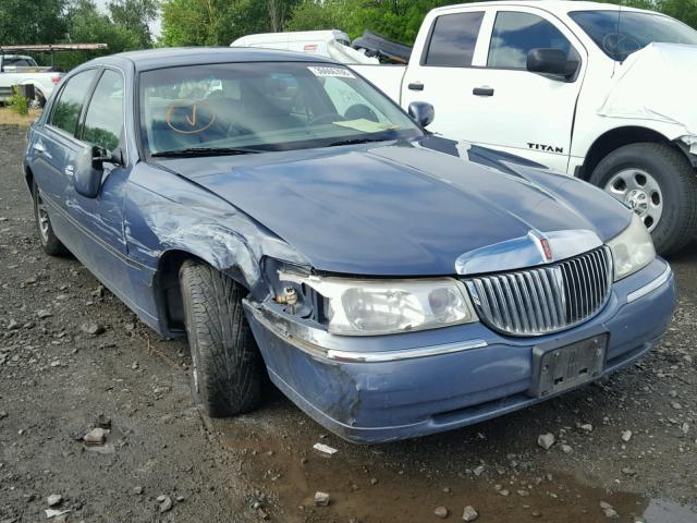 1LNHM82W9YY896332 - 2000 LINCOLN TOWN CAR S BLUE photo 1