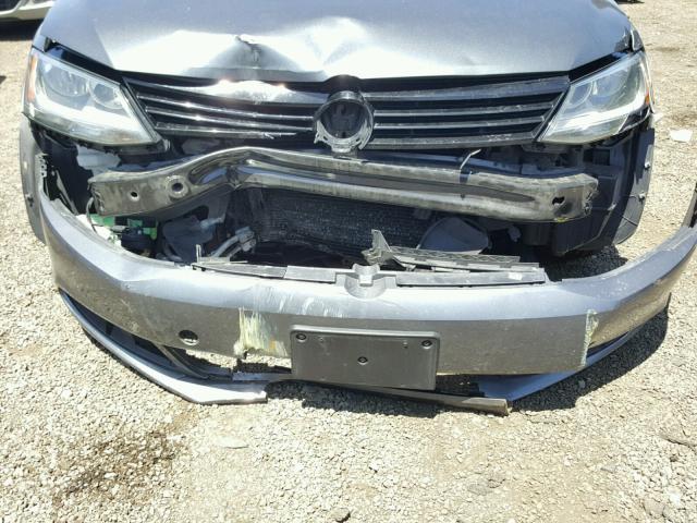 3VW2K7AJ5EM243274 - 2014 VOLKSWAGEN JETTA BASE GRAY photo 9