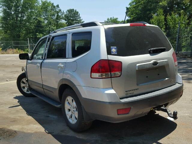 KNDJJ741895025953 - 2009 KIA BORREGO LX SILVER photo 3