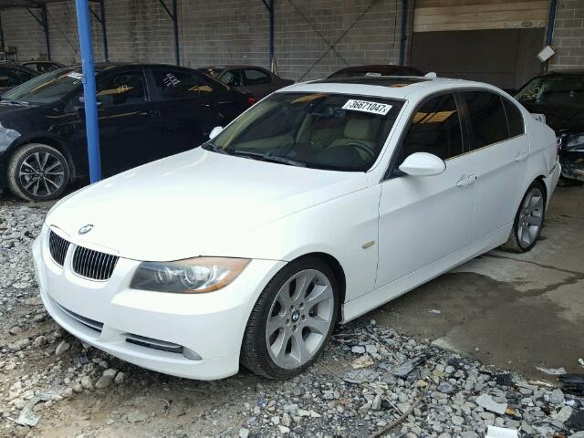 WBAVB77568NH79672 - 2008 BMW 335 I WHITE photo 2