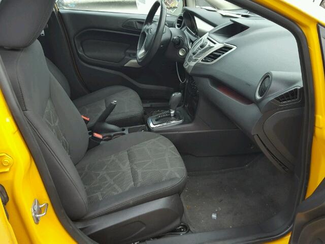 3FADP4FJ1BM144439 - 2011 FORD FIESTA YELLOW photo 5