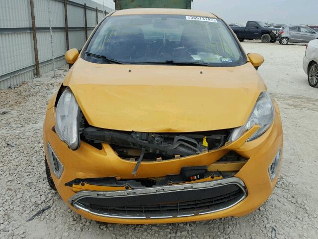 3FADP4FJ1BM144439 - 2011 FORD FIESTA YELLOW photo 9