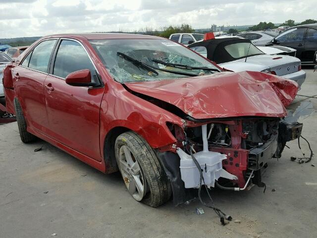 4T1BF1FK3EU851453 - 2014 TOYOTA CAMRY RED photo 1
