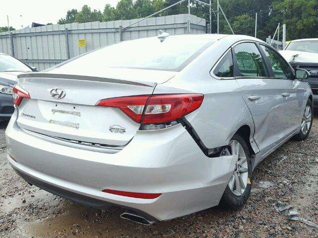 5NPE24AF1FH040089 - 2015 HYUNDAI SONATA SE SILVER photo 4