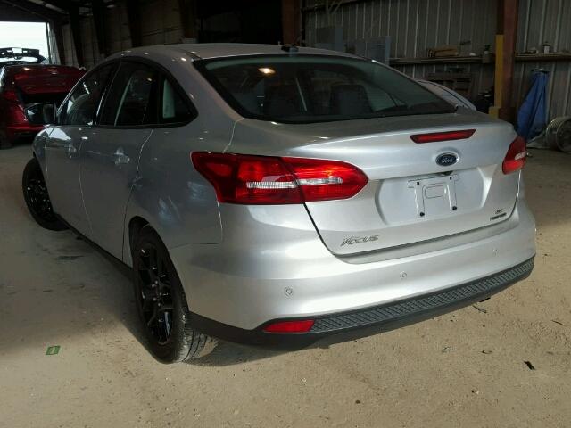 1FADP3F23GL214292 - 2016 FORD FOCUS SE SILVER photo 3