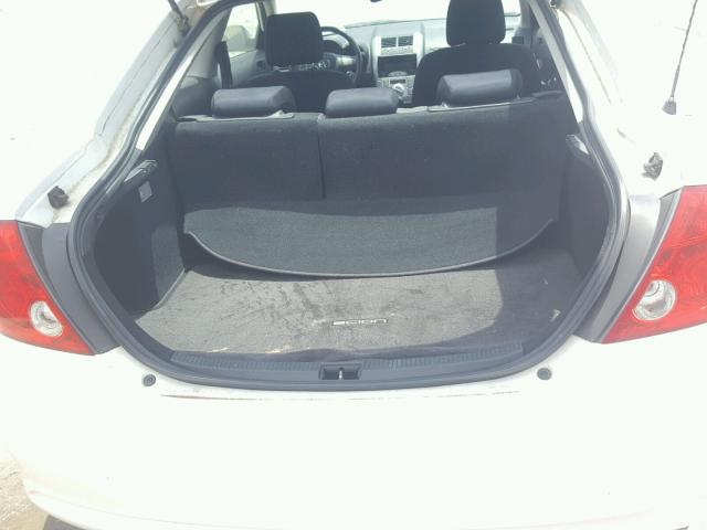 JTKDE177X60086317 - 2006 TOYOTA SCION TC 白色 照片 9