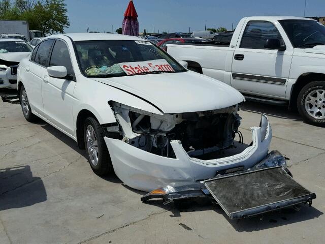 1HGCP2F41CA208547 - 2012 HONDA ACCORD WHITE photo 1