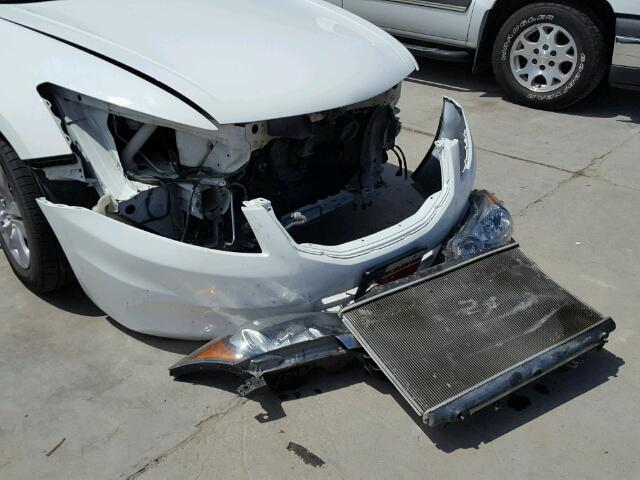 1HGCP2F41CA208547 - 2012 HONDA ACCORD WHITE photo 9