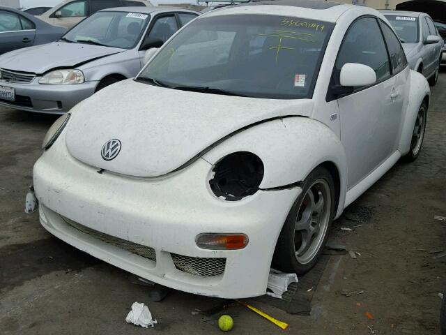 3VWCD21C8YM454721 - 2000 VOLKSWAGEN NEW BEETLE 白色 照片 2