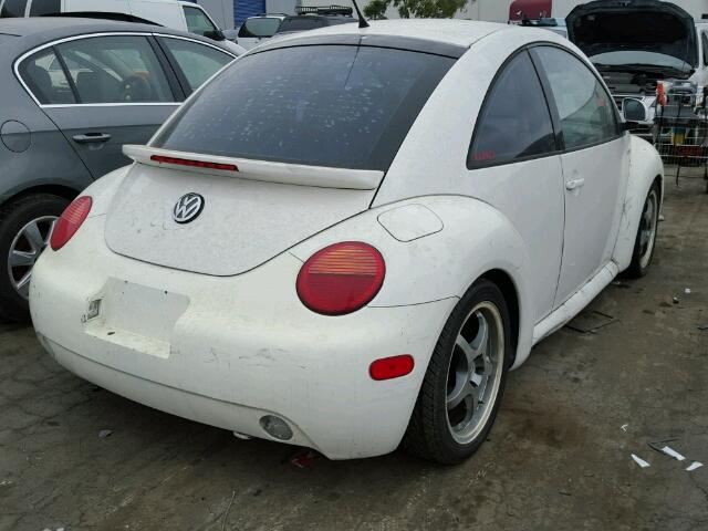 3VWCD21C8YM454721 - 2000 VOLKSWAGEN NEW BEETLE 白色 照片 4