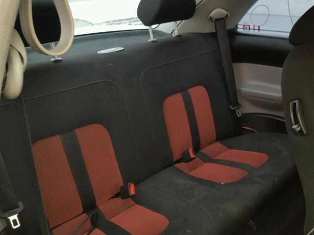 3VWCD21C8YM454721 - 2000 VOLKSWAGEN NEW BEETLE 白色 照片 6