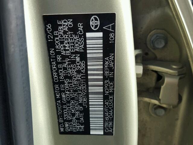 JTDBT923071114385 - 2007 TOYOTA YARIS GREEN photo 10