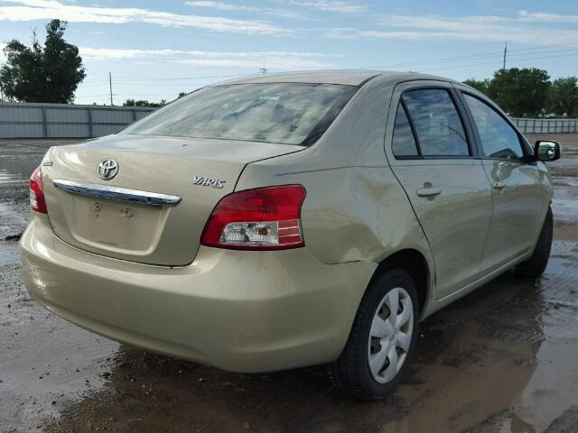 JTDBT923071114385 - 2007 TOYOTA YARIS GREEN photo 4