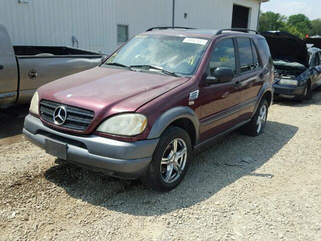 4JGAB54E6WA007258 - 1998 MERCEDES-BENZ ML 320 BURGUNDY photo 2