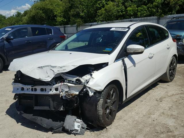 1FADP3N20EL173165 - 2014 FORD FOCUS TITA WHITE photo 2