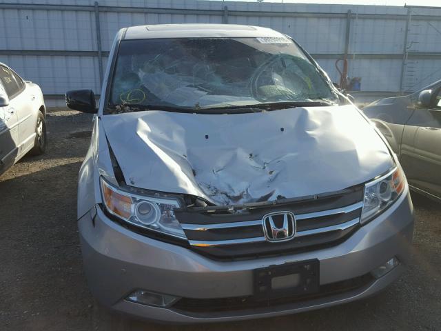 5FNRL5H99BB088940 - 2011 HONDA ODYSSEY TO SILVER photo 9