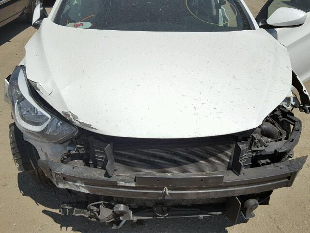 5NPDH4AE8EH518699 - 2014 HYUNDAI ELANTRA SE WHITE photo 7