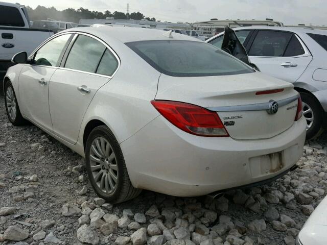 2G4GT5GV8C9186946 - 2012 BUICK REGAL PREM WHITE photo 3