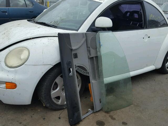 3VWCC21C5XM442723 - 1999 VOLKSWAGEN NEW BEETLE 白色 照片 9