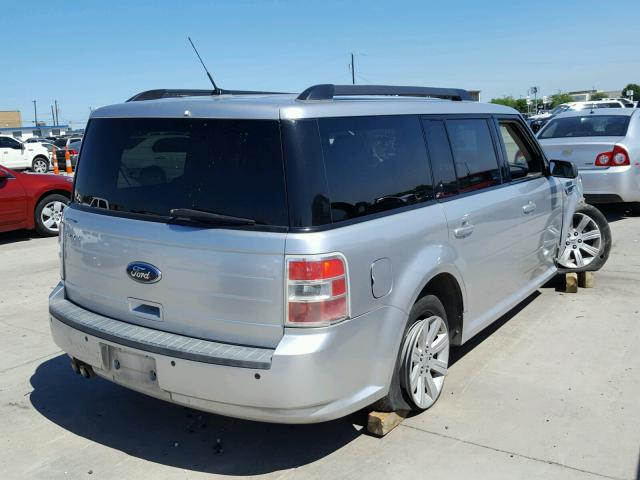 2FMGK5BC7ABA34817 - 2010 FORD FLEX SE SILVER photo 4