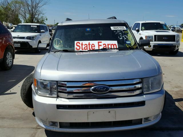 2FMGK5BC7ABA34817 - 2010 FORD FLEX SE SILVER photo 9