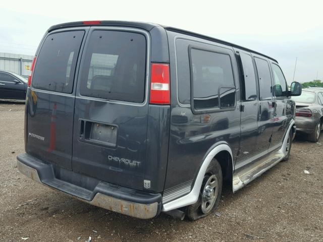 1GBFG15T931235983 - 2003 CHEVROLET EXPRESS G1 GRAY photo 4