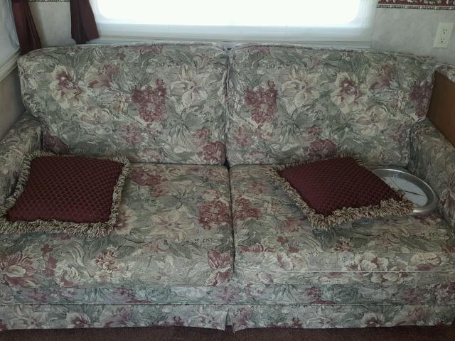 4YDT300294A216528 - 2004 KEYSTONE SPRINTER WHITE photo 5