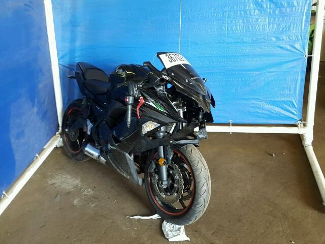 JKAEXEJ10HDA00281 - 2017 KAWASAKI EX650 J შავი ფოტო 1
