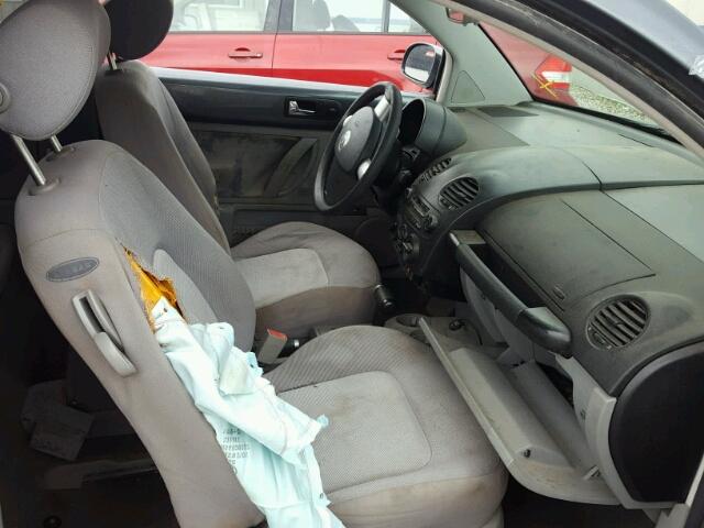 3VWCK21C83M439523 - 2003 VOLKSWAGEN NEW BEETLE 银色 照片 5