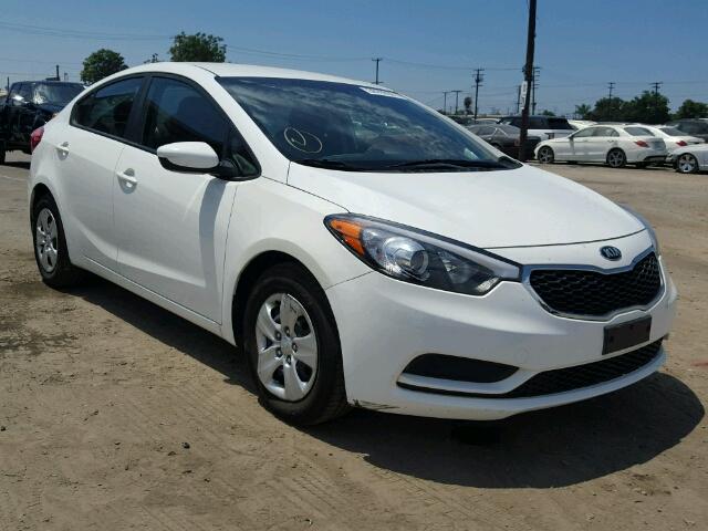 KNAFK4A60G5579242 - 2016 KIA FORTE LX WHITE photo 1