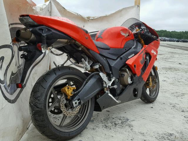 JKBZXJC155A022922 - 2005 KAWASAKI ZX636 C1 RED photo 4