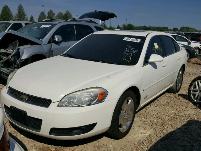 2G1WD58C789181392 - 2008 CHEVROLET IMPALA SUP WHITE photo 2