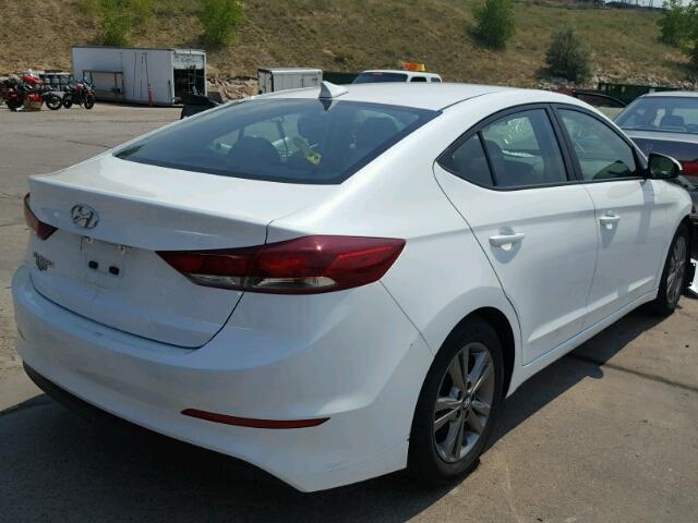 5NPD84LF7HH123844 - 2017 HYUNDAI ELANTRA SE WHITE photo 4