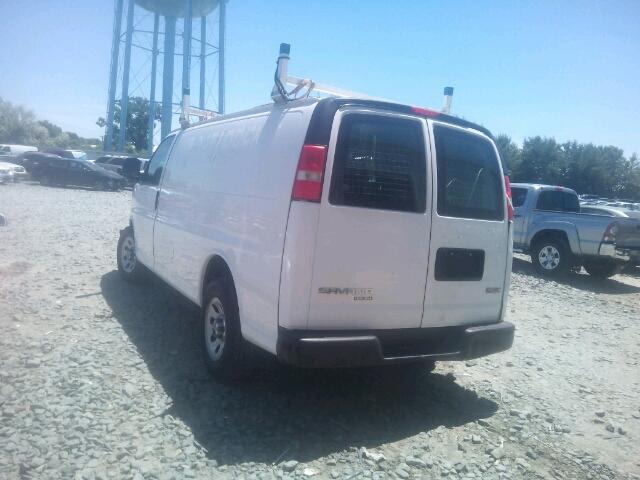 1GTS7AFX7C1169106 - 2012 GMC SAVANA G15 WHITE photo 3