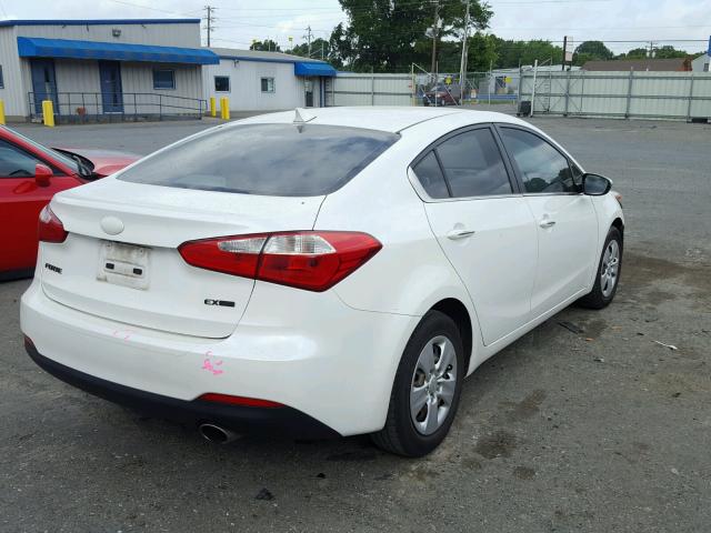 KNAFX4A87E5119835 - 2014 KIA FORTE EX WHITE photo 4